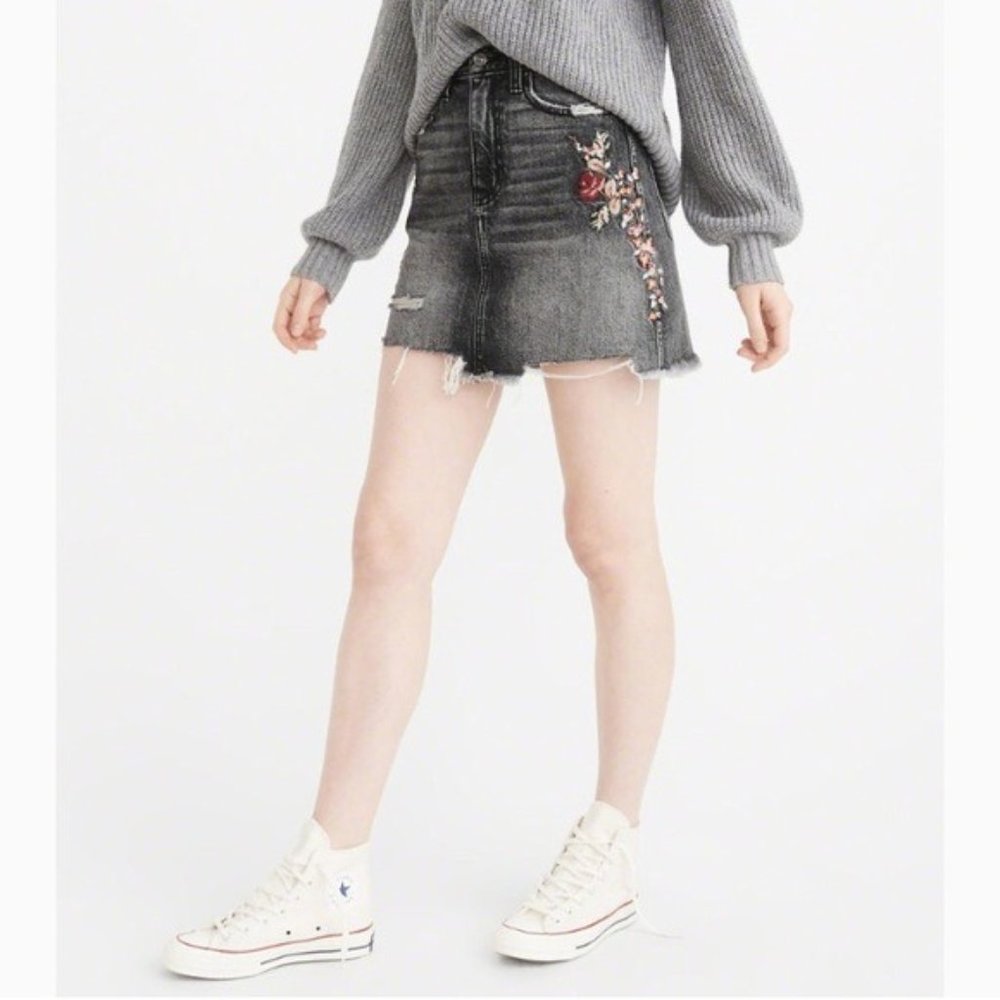 Abercrombie Floral Denim Skirt size 25